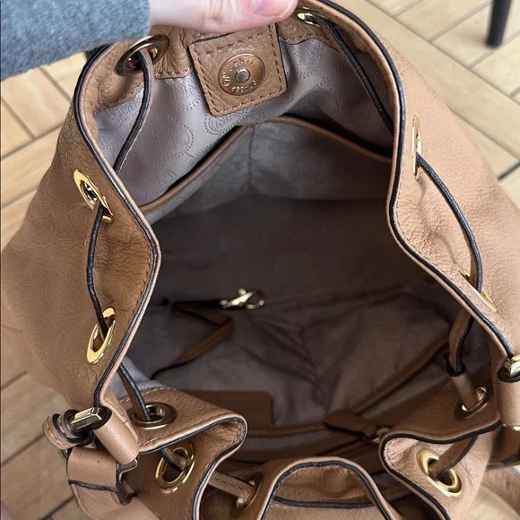 Michael Kors Leather Shoulder Bag - Picture 4 of 6